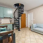 Casa Stella Charme Nel Quadrilatero *